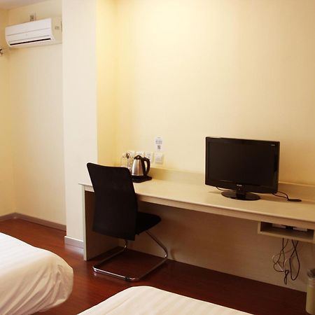 Hanting Hotel Shanghai Hongqiao Railway Station Huqingping Highway Esterno foto